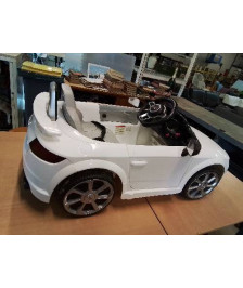 VOITURE ÉLECTRIQUE ENFANT AUDI TT RS
