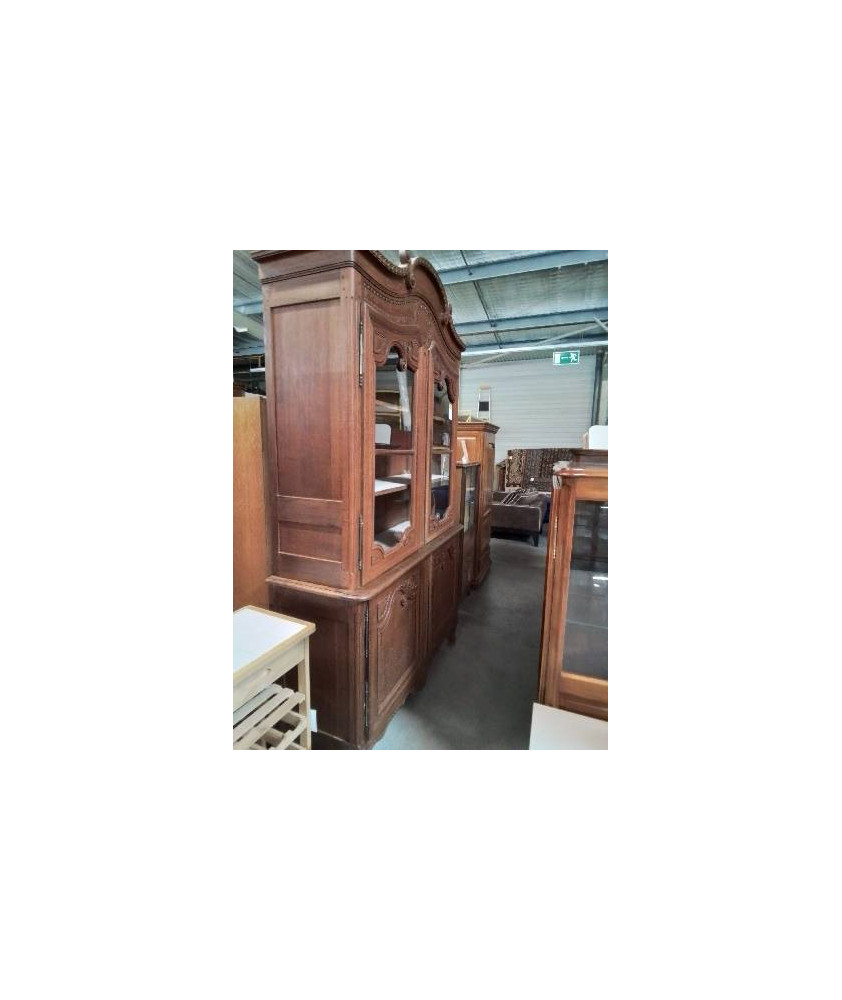 BUFFET CAUCHOIS VITRÉ CHENE MOULURÉ ET SCULPTÉ 