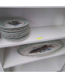 SERIE DE 10 ASSIETTES ET UN PLAT