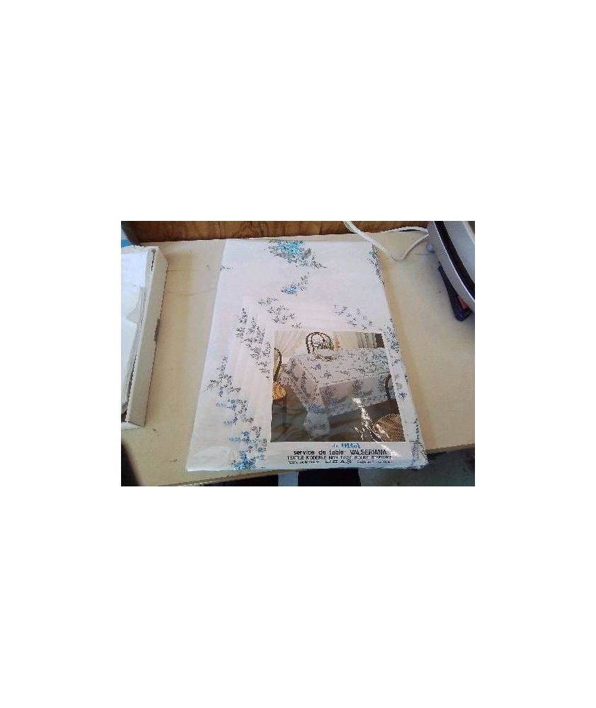 ENSEMBLE NAPPE ET SERVIETTE 6 PERSONNES