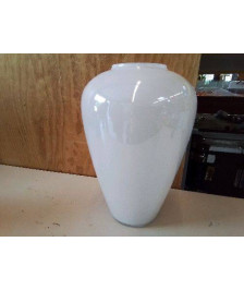 VASE EN OPALINE 