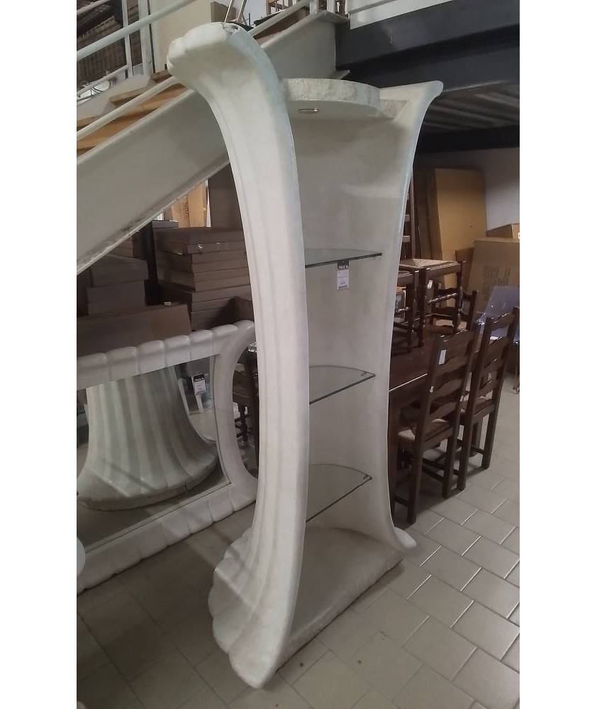 VITRINE STUC EN L ETAT
