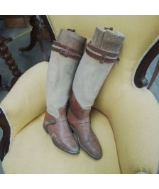 PAIRE DE BOTTES + EMBAUCHOIR