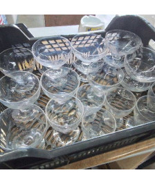 SERIE DE VERRES GRAVÉS 