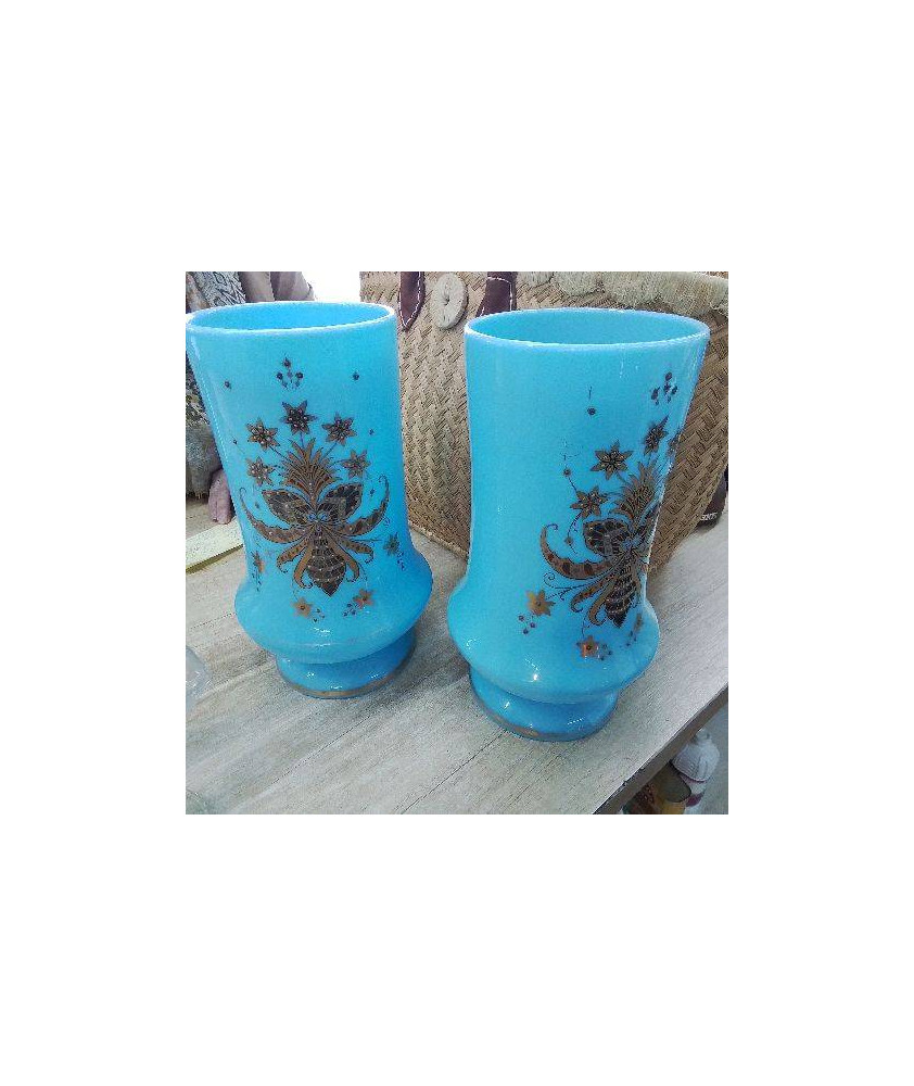 PAIRE DE VASES OPALINE BLEU