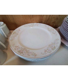 LOT DE 4 ASSIETTES PLATES MOTIF FLORAL 
