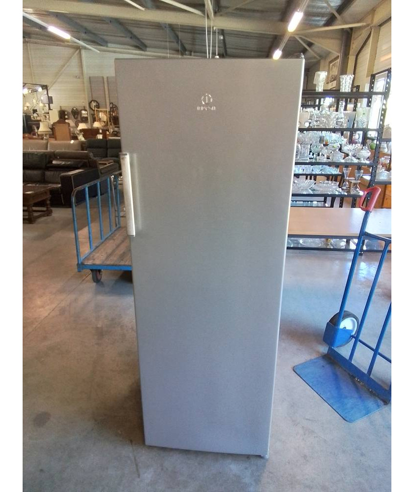 RÉFRIGÉRATEUR INDESIT RE326A 322L