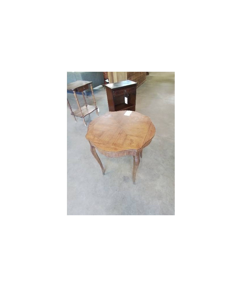 GUERIDON ROND CHANTOURNÉ BOIS MARQUETÉ PIEDS GALBÉS 