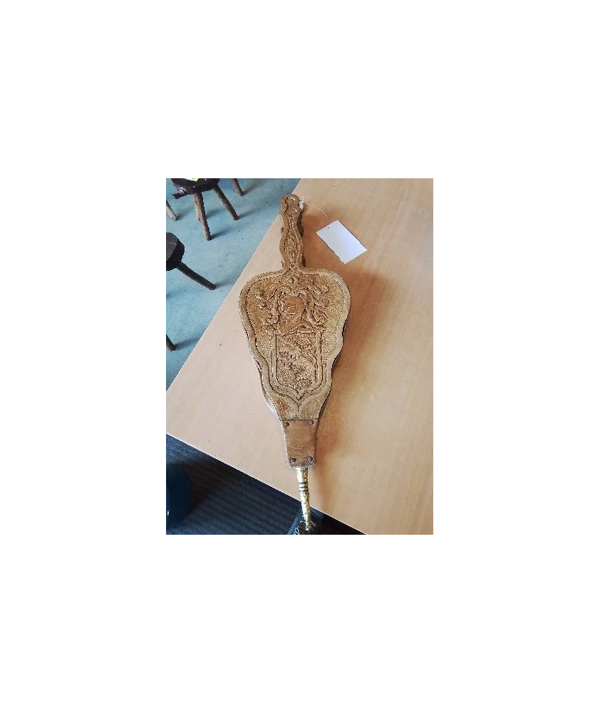SOUFFLET DE CHEMINÉE BOIS CLAIR GRAVÉ ET CUIR FAUVE