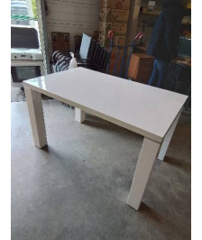 TABLE RECTANGULAIRE BOIS BLANC LAQUÉ  130X80X76CM