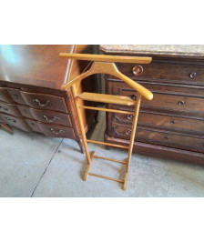 VALET DE CHAMBRE