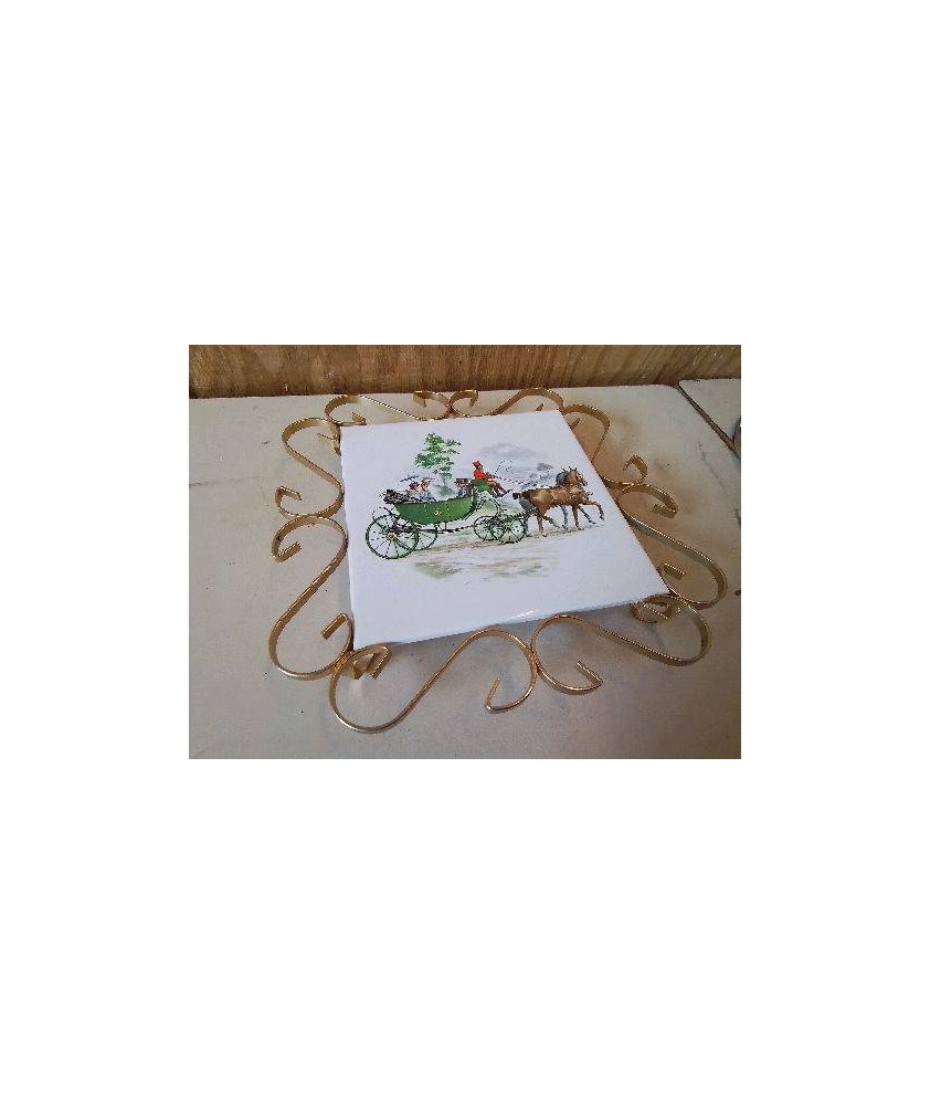 DESSOUS PLAT EN PORCELAINE
