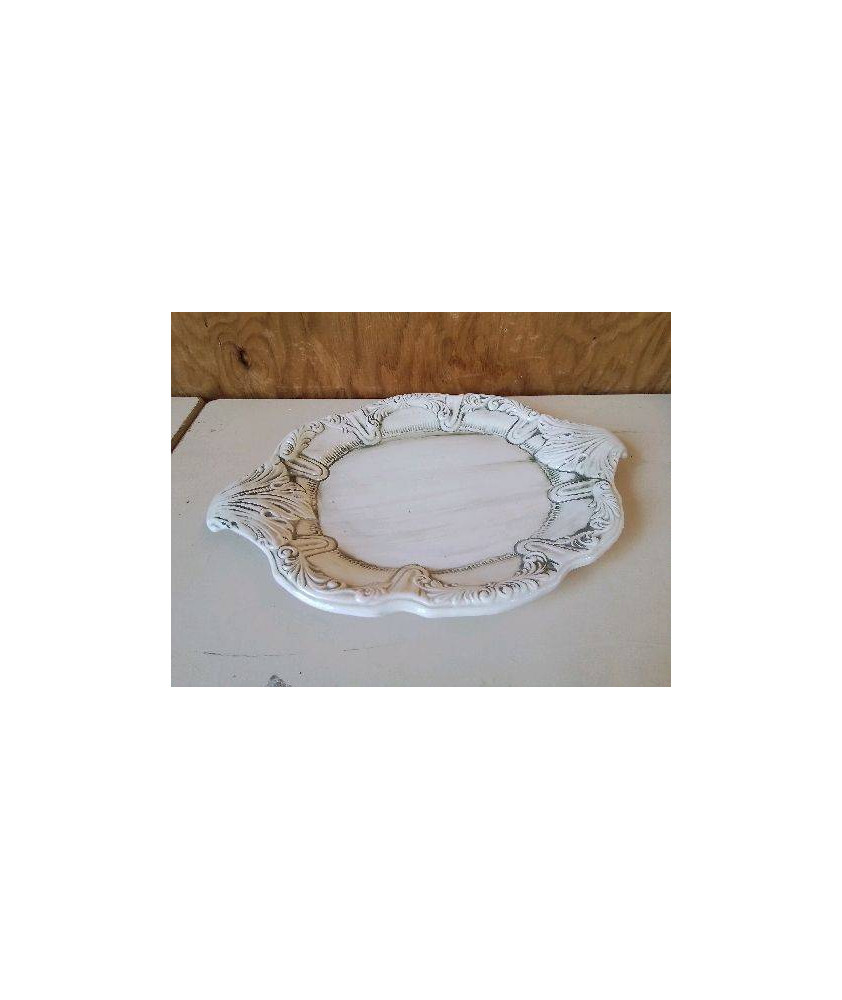 PLAT EN PORCELAINE 