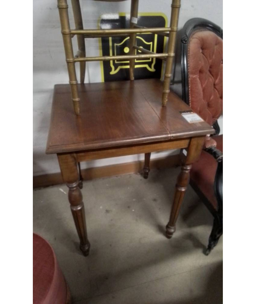 TABLE CARREE
