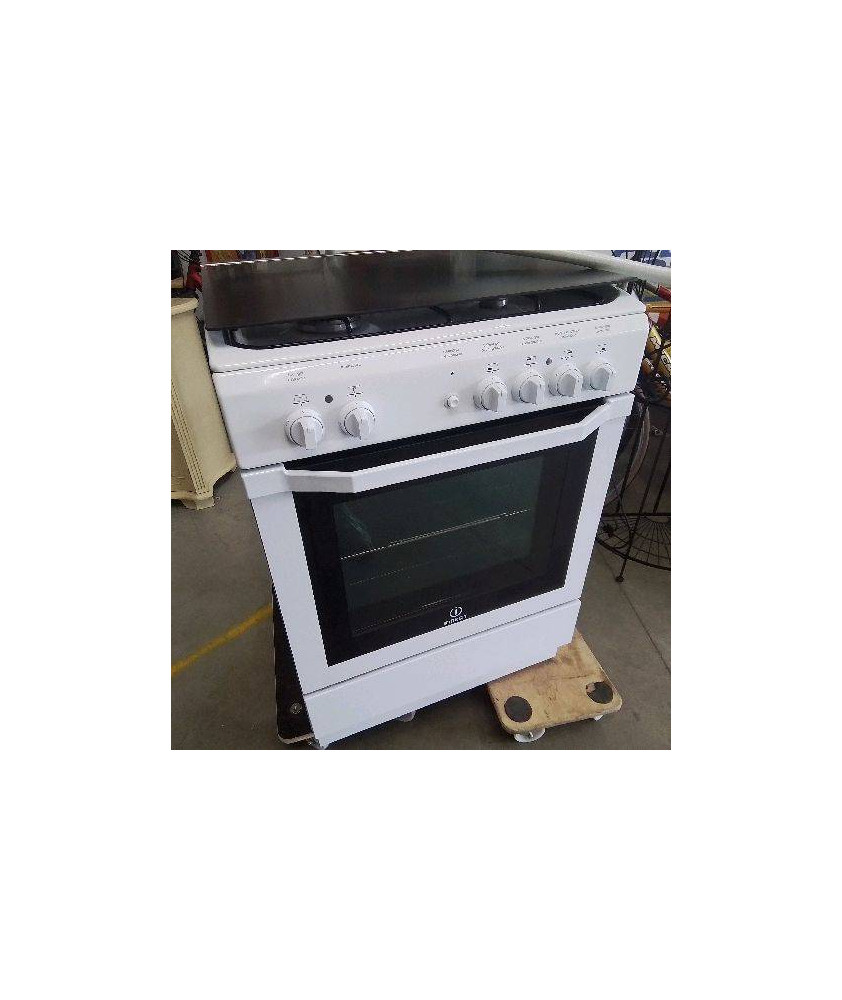 GAZINIERE INDESIT GAZ DE VILLE