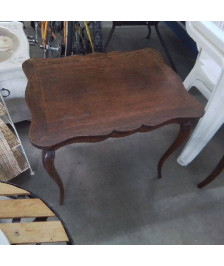 TABLE BASSE PIEDS GALBÉS 
