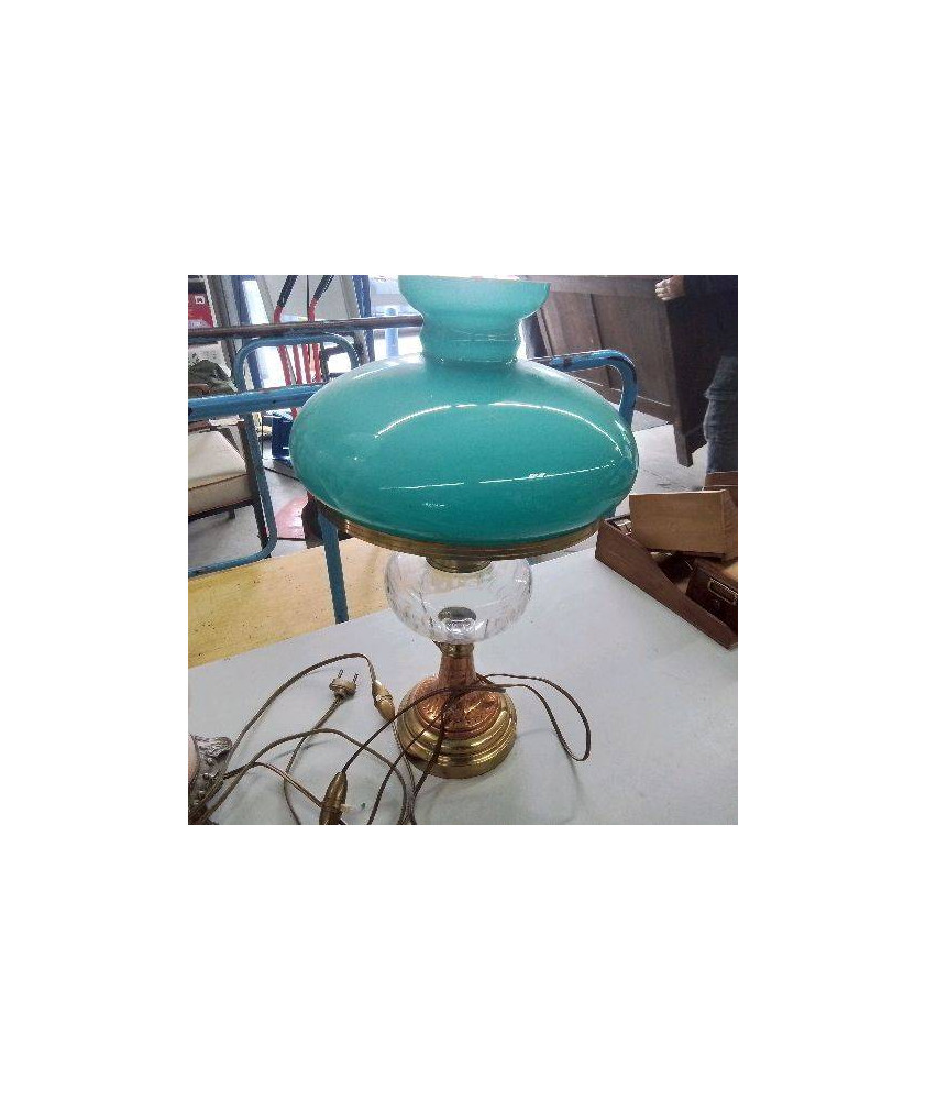 LAMPE A PETROLE ELECTRIFIEE OPALINE VERTE