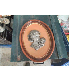 PORTRAIT EN ÉTAIN 