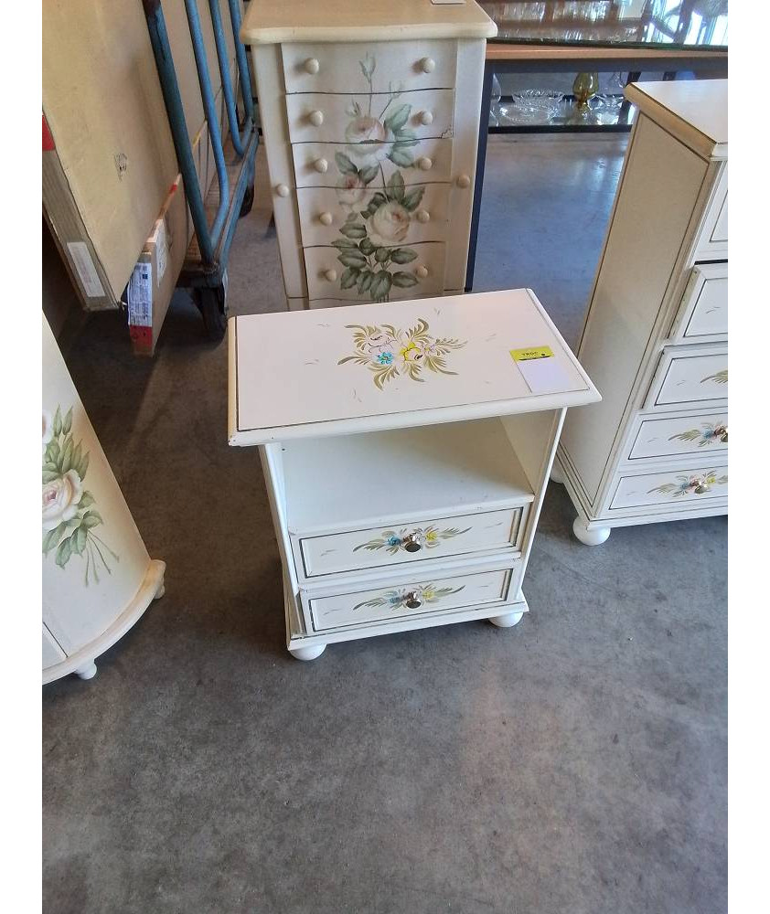 CHEVET BOIS BLANC DÉCOR AUX FLEURS 2 TIROIRS 1 NICHE PIEDS BOULES 