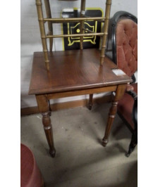 TABLE CARREE