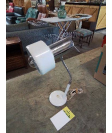 LAMPE DE BUREAU SPOT FLEXIBLE MÉTAL CHROMÉ ET ECRU ANNÉES 50