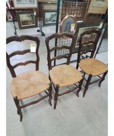 3 CHAISES BOIS PAILLÉ PIEDS GALBÉS DOSSIER 3 BARREAUX CHANTOURNÉ STYLE RÉGENCE 