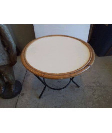 TABLE BASSE PIED EN FER 