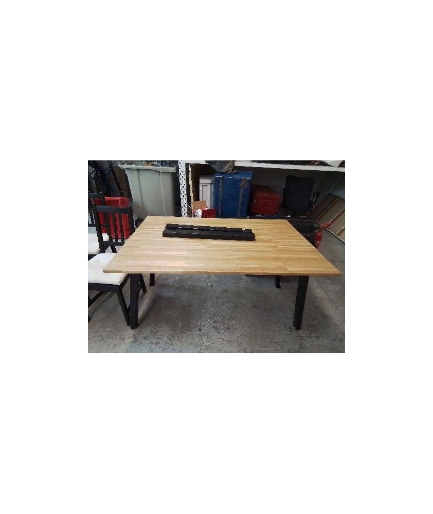 TABLE RECTANGULAIRE PIED NOIRE  