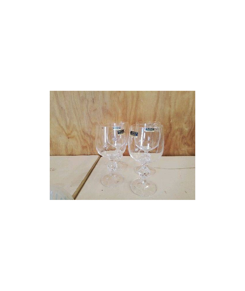 LOT DE 4 VERRES EN CRISTAL 