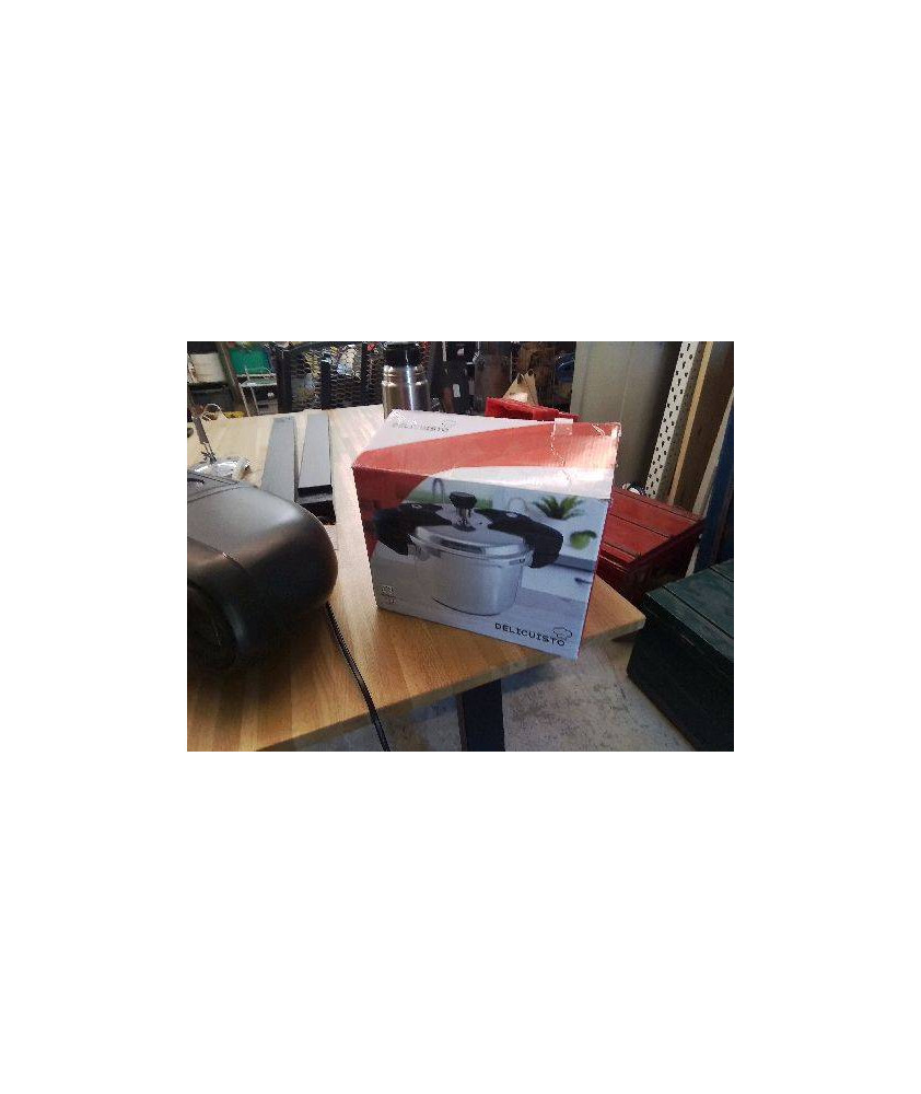 AUTOCUISEUR DELICUISTO NEUF
