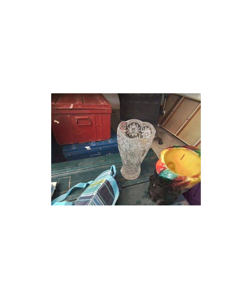 VASE EN VERREVMOULÉ