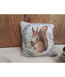 COUSSIN ECUREUIL
