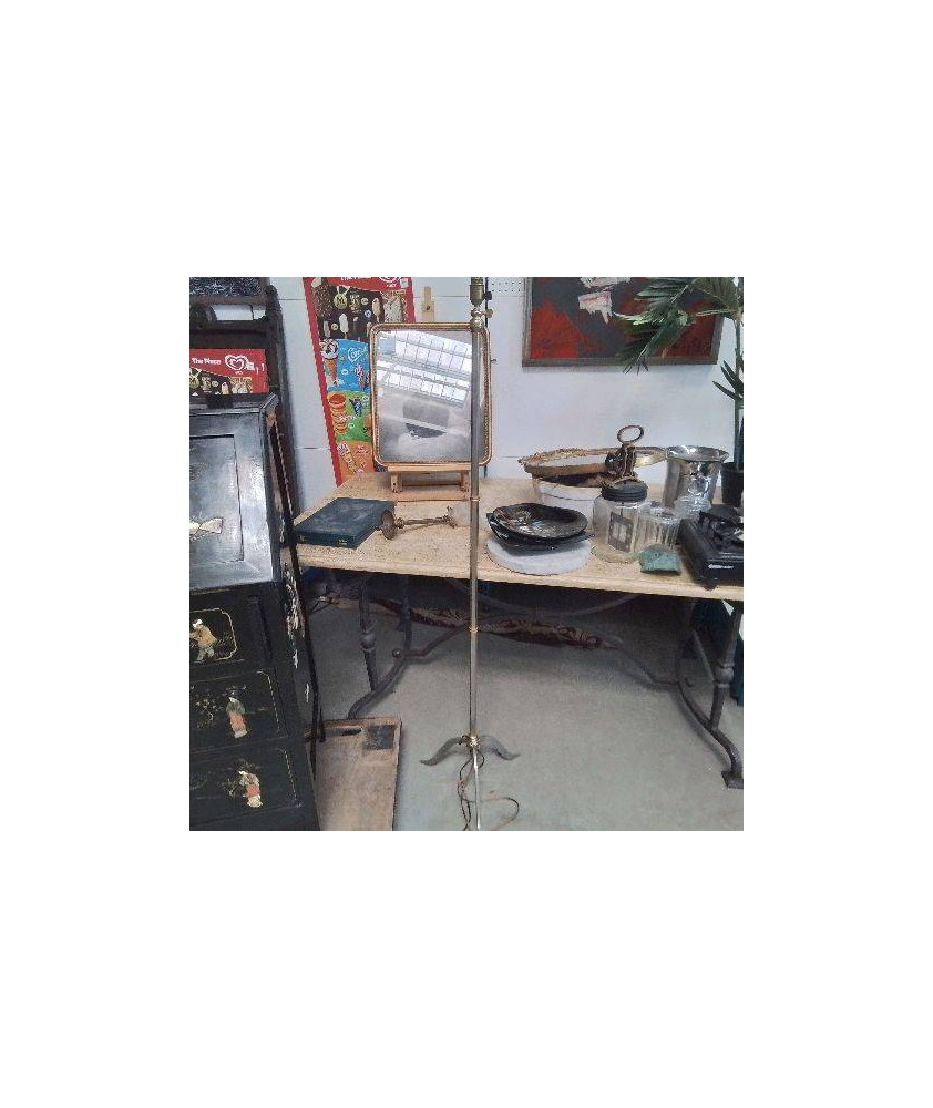 LAMPADAIRE TRIPODE