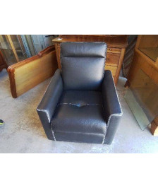 FAUTEUIL PIVOTANT EN CUIR