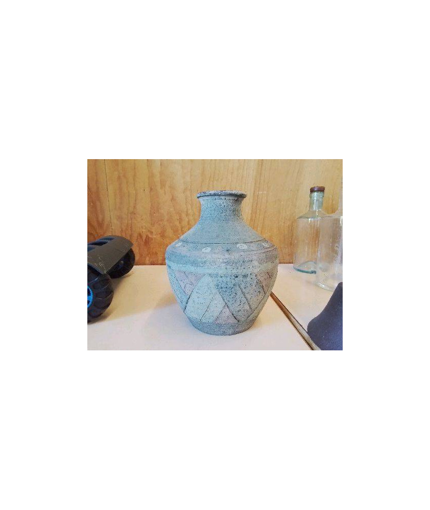 PETIT VASE EN TERRE CUITE 