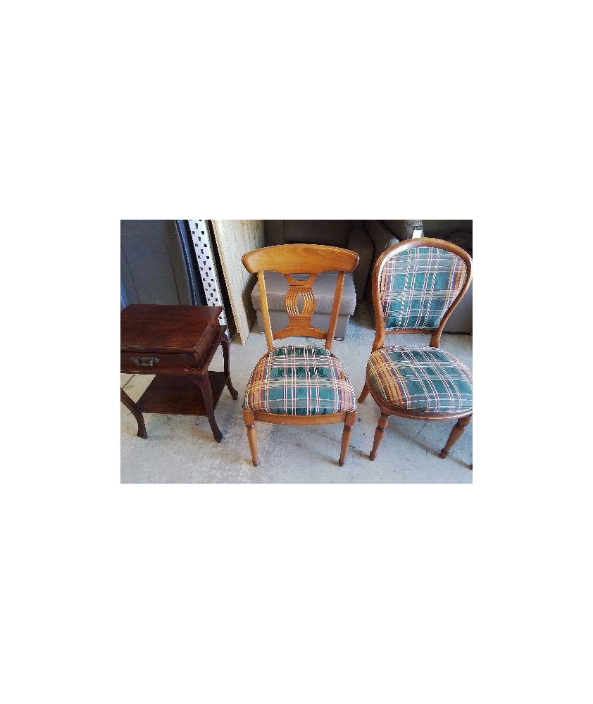 CHAISE TAPISSÉ 
