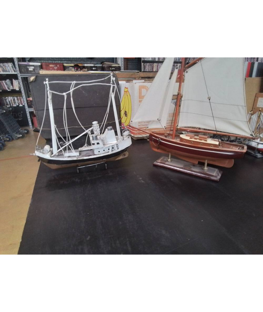 BATEAUX 