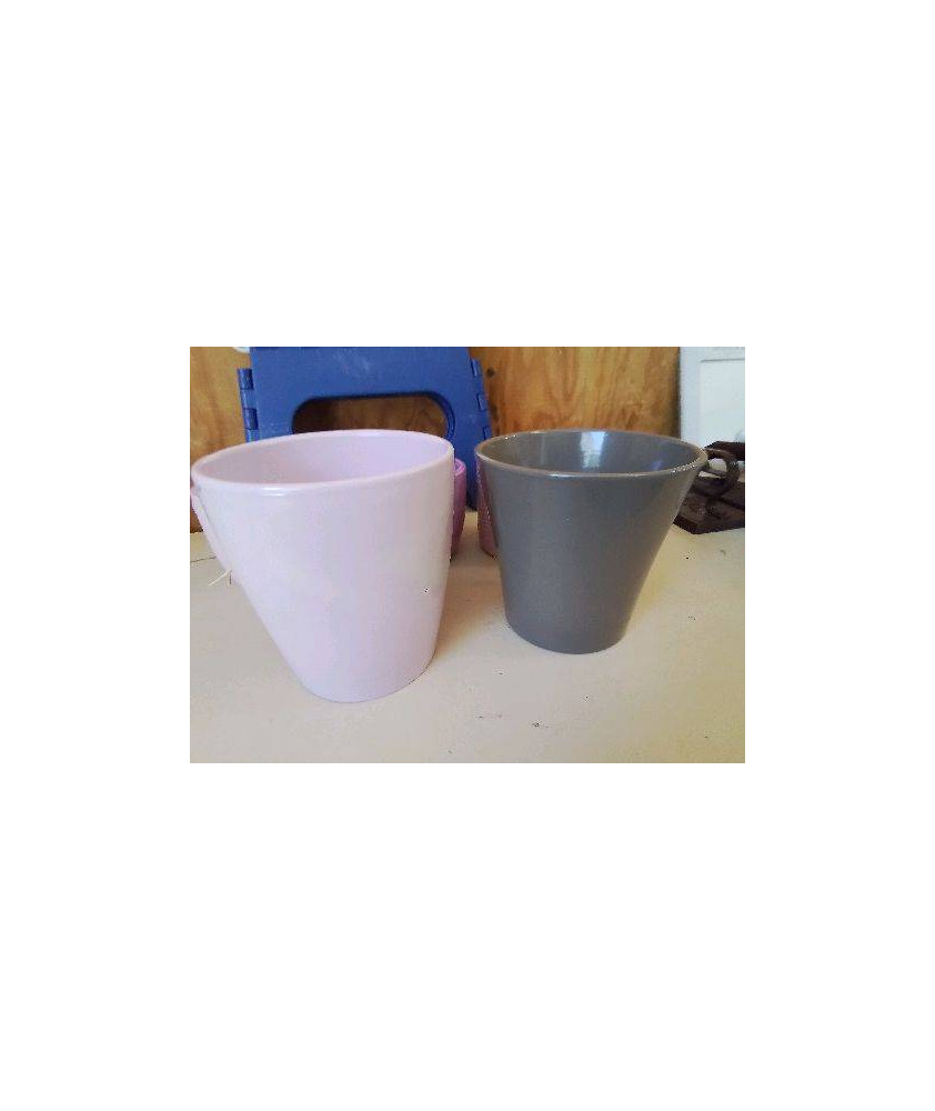 CACHE POT