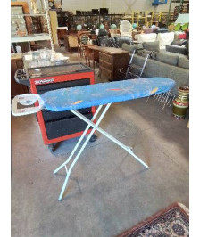 TABLE A REPASSER MÉTAL BLANC TISSU BLEU 
