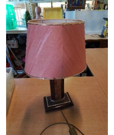 LAMPE RÉSINE MARRON ET DORÉ AJ ORANGE LISERÉ DORÉ 