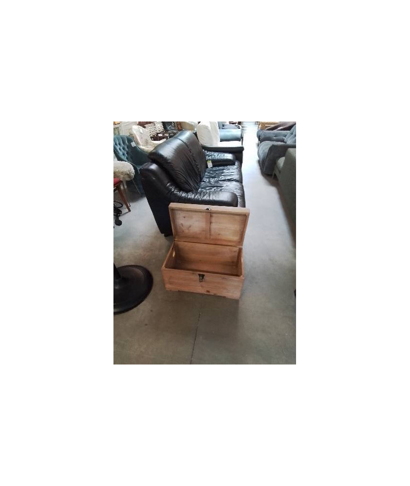 COFFRE BOIS EN L\'ÉTAT 