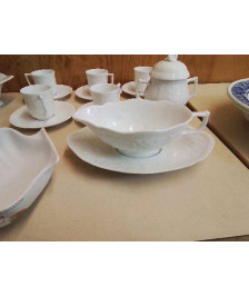 SAUCIÊRE EN PORCELAINE DE LIMOGES