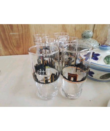 LOT DE 6 VERRES A JUS