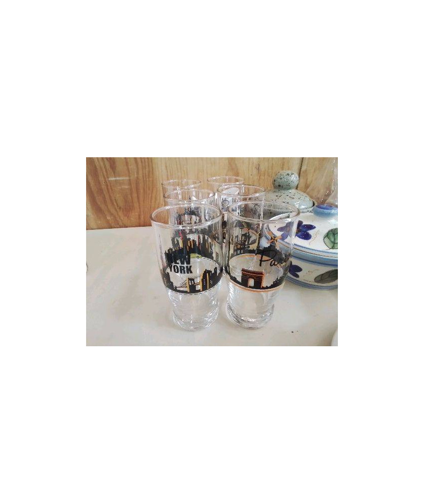 LOT DE 6 VERRES A JUS