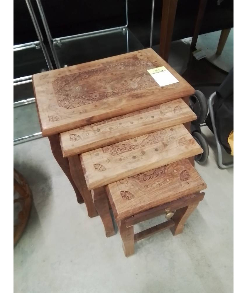 4 TABLES BASSES GIGOGNES BOIS A INCRUSTATION LAITON