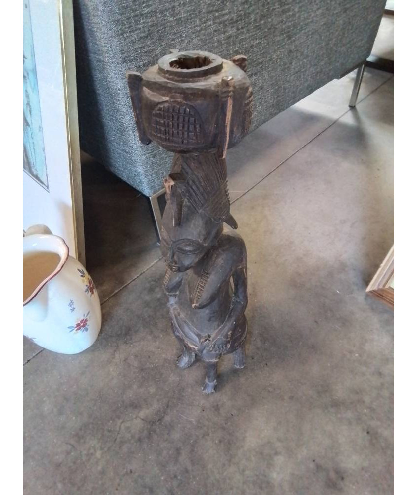 SCULPTURE BOIS FEMME AFRICAINE ASSISE