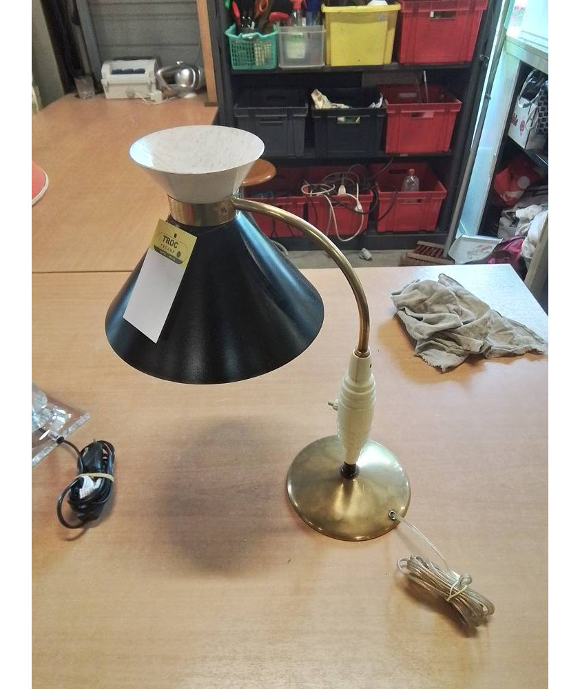 LAMPE DIABOLO LAITON MÉTAL NOIR ET RESINE ANNÉES 50