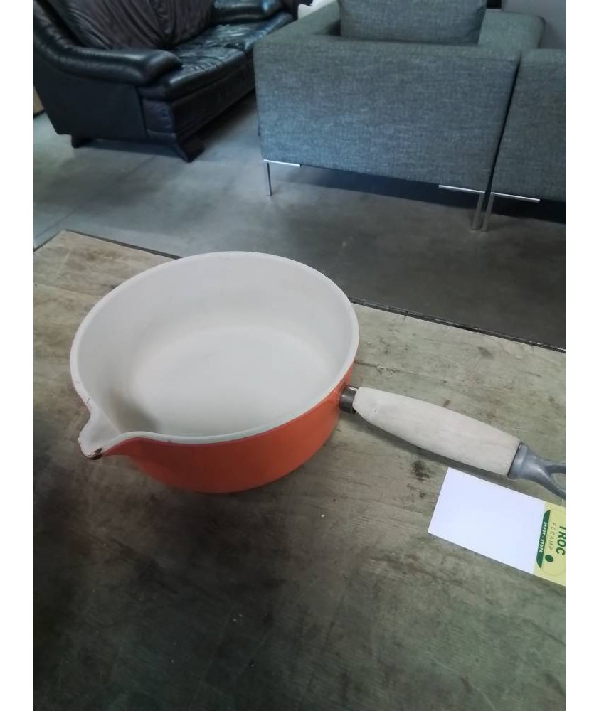 CASSEROLE FONTE ÉMAILLÉE ORANGE LE CREUSET 