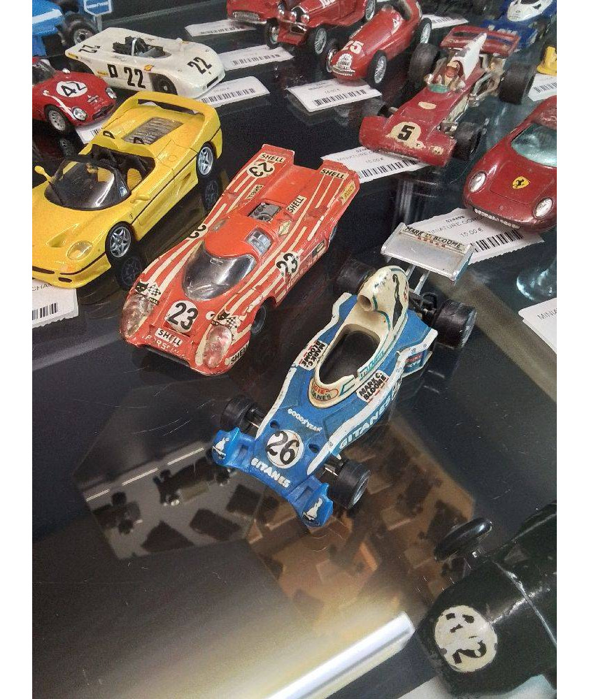 MINIATURE CHAMPION