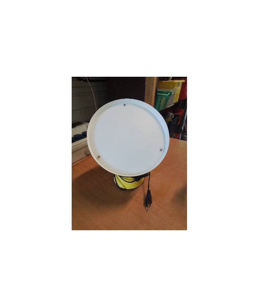 LAMPE MÉTAL JAUNE DESIGNOLA WIHLBORG